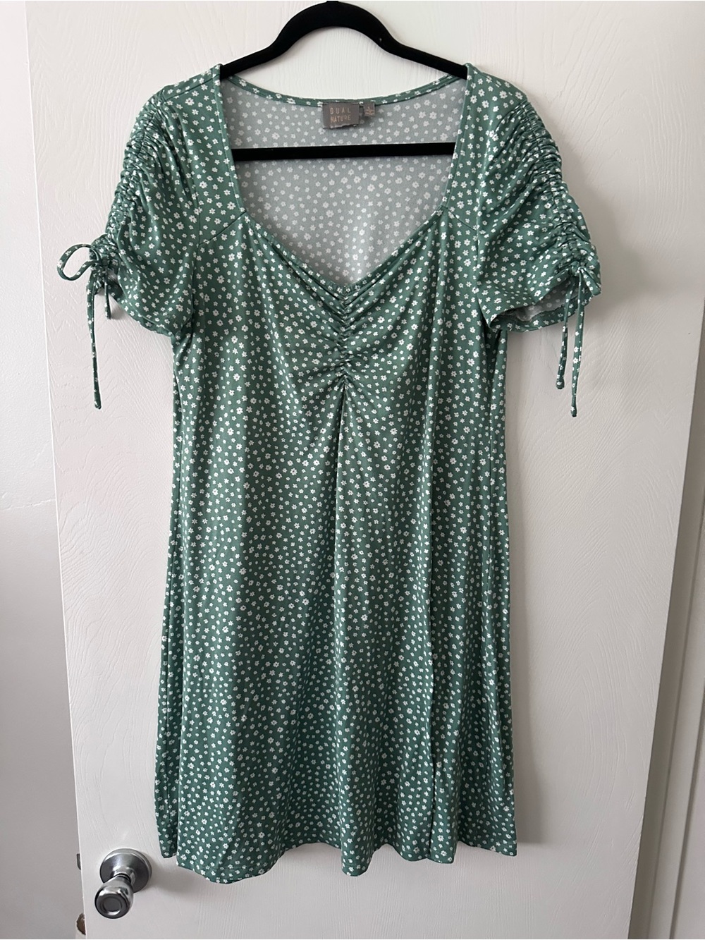 Dual Nature Green Floral V-Neck Mini Dress Size Large